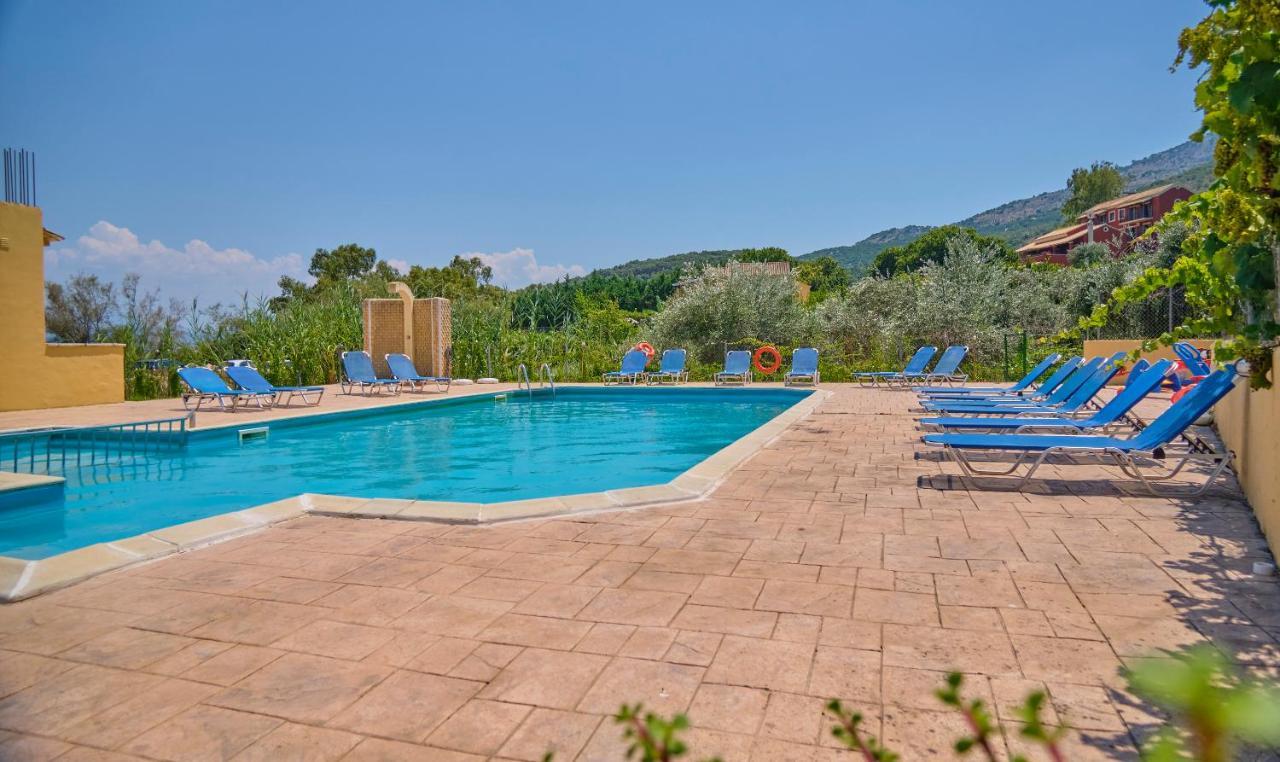 Nikos Kalamaki Corfu Apraos Luaran gambar