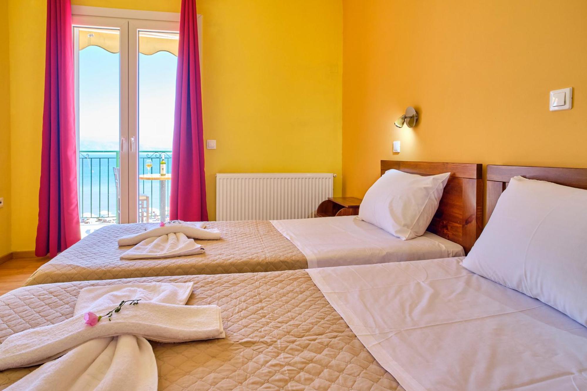Nikos Kalamaki Corfu Apraos Luaran gambar